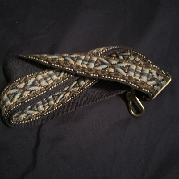 The Sak messenger purse with wallet and extra strap navy blue in color. - Picture 3 of 3